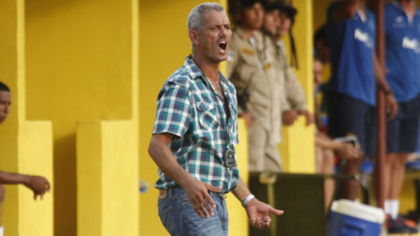 'Gavilán” Cálix dedica triunfo del Parrillas One a su presidente