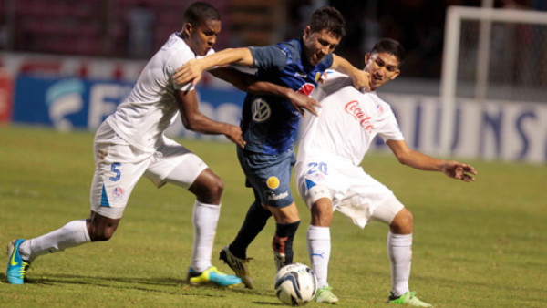 Motagua gana y alarga crisis del Olimpia