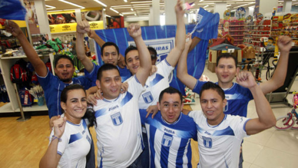 Euforia previo al Honduras-Paraguay
