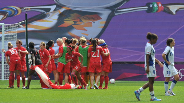 Canadá consiguió el bronce en fútbol femenil