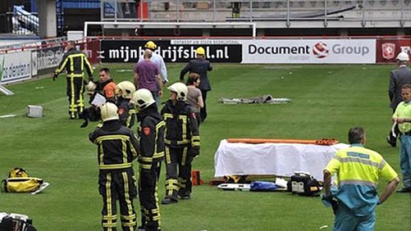 Un muerto al desplomarse techo de estadio en Holanda