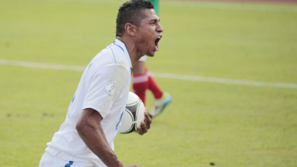 Carlo Costly, con corazón de guerrero