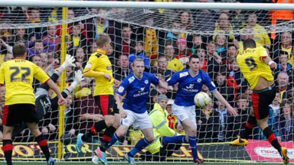 Watford y Leicester regalan uno de los finales más dramáticos del fútbol