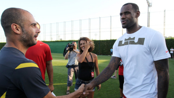 LeBron James visitó el entrenamiento del Barcelona