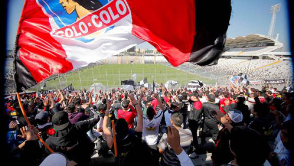 Un muerto en emboscada a aficionados del Colo Colo de Chile