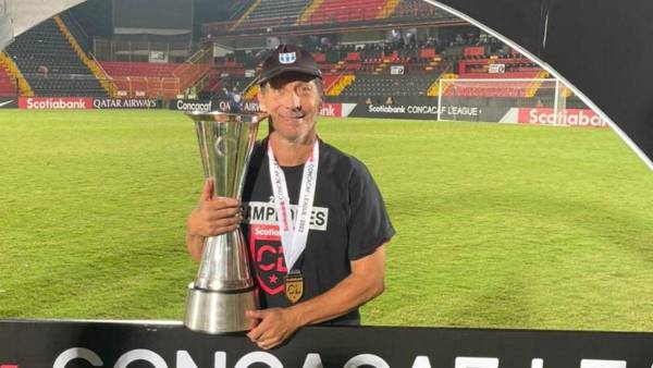 Pedro Troglio logró conquistar la primera Liga Concacaf con el Olimpia.