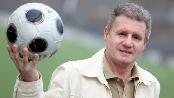 El exdelantero sordomudo que fue expulsado ante el Real Madrid por protestar: confiesa que todo fue un robo