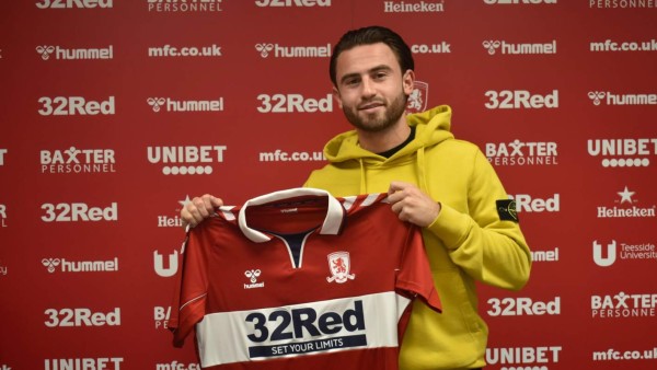 El mercado de fichajes no termina: Tres bajas en el Liverpool y una en el City, Asia sigue robando figuras