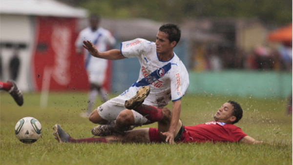 Necaxa-Olimpia salen vivos de Choluteca