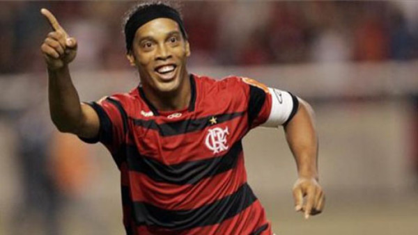 Ronaldinho, convocado para amistoso con Bosnia