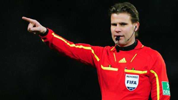 Alemán Felix Brych pita el Honduras-Brasil