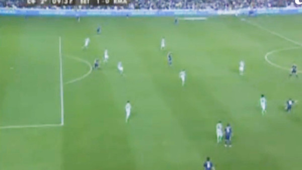 Real Madrid reclama gol légitimo de Benzemá y un penal a favor