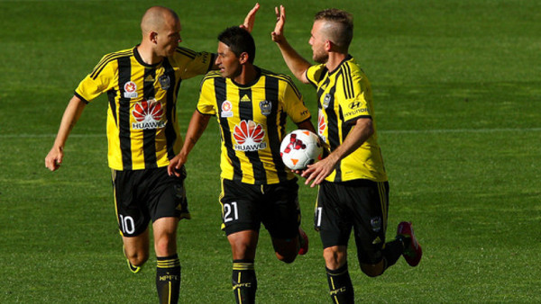 Ticos aportan golazos para ganar en la liga de Australia