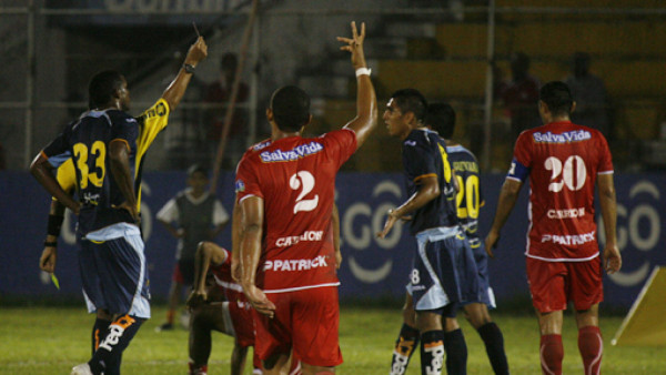 Vida gana y Motagua vuelve a amargarse