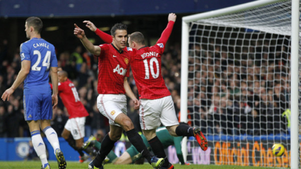 Gol de Chicharito quita invicto a Chelsea