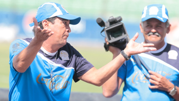 JC Espinoza se defiende de las críticas