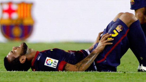 Dani Alves no viaja con Brasil por lesión