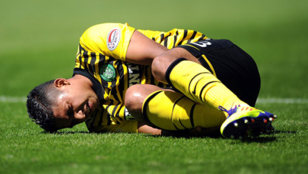 Emilio Izaguirre salió lesionado con el Celtic