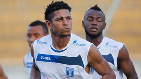 Costly: 'Parado no me voy a quedar'