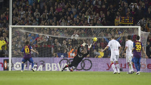 Messi hace triplete en goleada del Barcelona al Mallorca