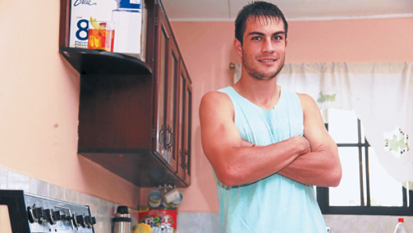 Jonathan Hansen: 'Siempre trabajo para golear'