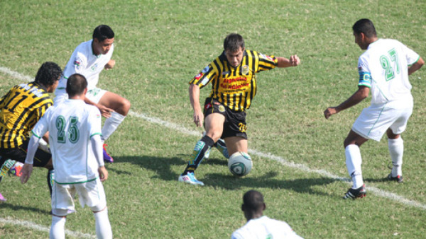 Carlos Pavón rescató al Real España, Platense sigue sufriendo