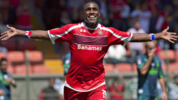 VIDEO: Panameño Luis Tejada se luce con golazo de chilena en México