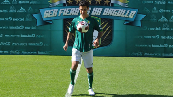 Presentan a Rafa Márquez en su nuevo club en México