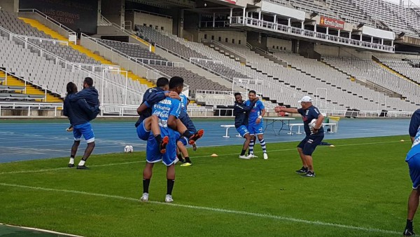 Las imágenes del entreno de Honduras en el Estadio Olímpico en Montjuïc, Barcelona