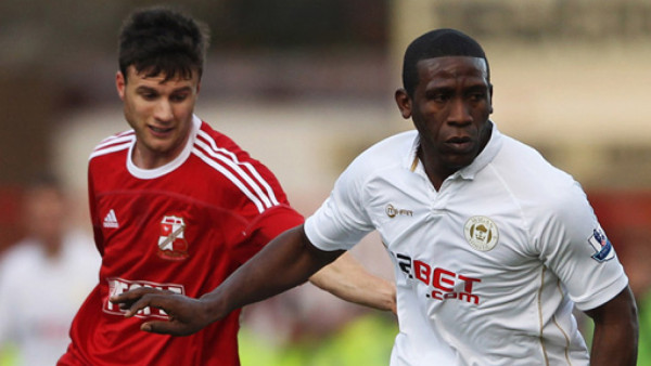 Hendry Thomas reaparce y vencen a la selección de Omán