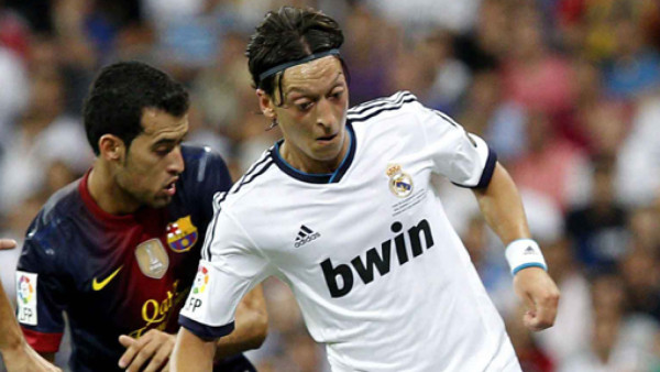 'El rumor de que salgo por las noches, no es verdad': Özil