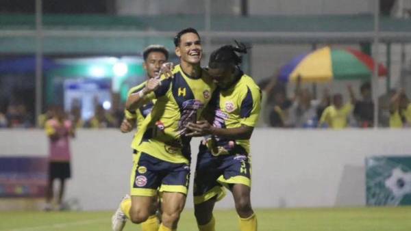 Roberto Moreira sella el triunfo del Génesis ante un combativo Vida que vuelve a la derrota