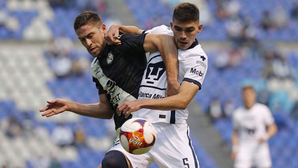 Liga MX: afición de Puebla y Pumas se pelean en las gradas; identificaron al joven que pateó a una mujer