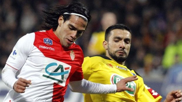 Jugador que lesionó a Falcao: 'Quisiera volver atrás y dejarle marcar”