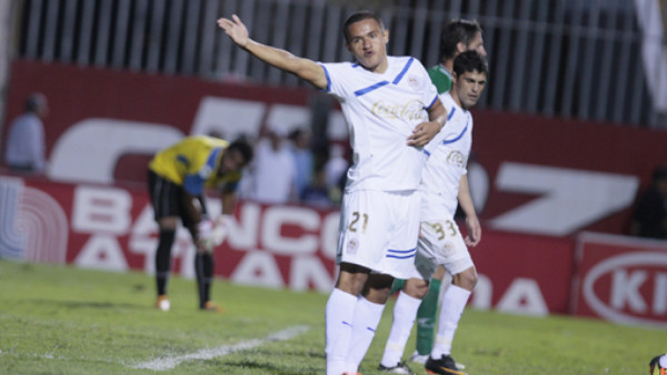 Roger Rojas le dedicó su gol a el 'Matador'