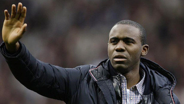 Fabrice Muamba se retira del fútbol profesional