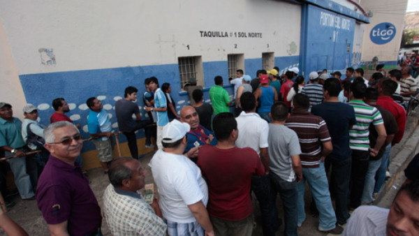 Abarrotaron taquilla del estadio Nacional previo al Olimpia-Victoria
