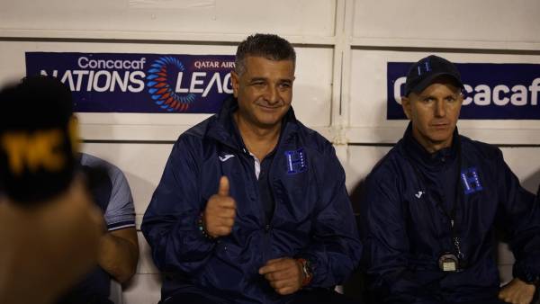 Pedro Troglio se refiere al fichaje del ‘Mango’ Sánchez, la decisión sobre los extranjeros y el futuro del ‘Patón’ Mejía