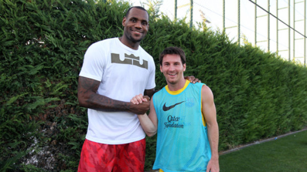 LeBron James visitó el entrenamiento del Barcelona