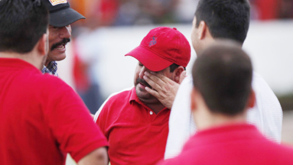 Sergio Reyes se retira llorando de la presidencia del Deportes Savio