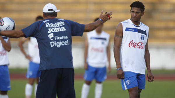 La presencia de Carlo Costly en la Selección corre peligro