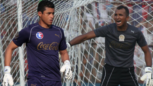 Noel Valladares y Donis Escober son coleccionistas de Ligas