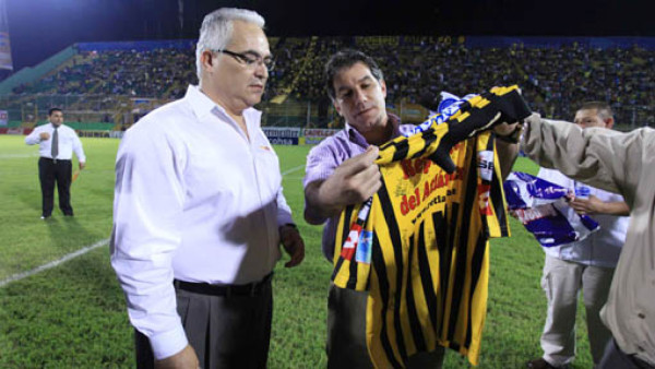 Luis Omar Tapia conoció a su ídolo de la infancia