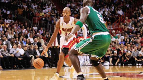 Miami Heat festeja su título con triunfo