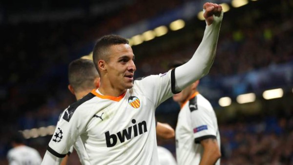 Mercado: Inter confirma baja y Barça elige delantero; nuevo fichaje del Real Madrid