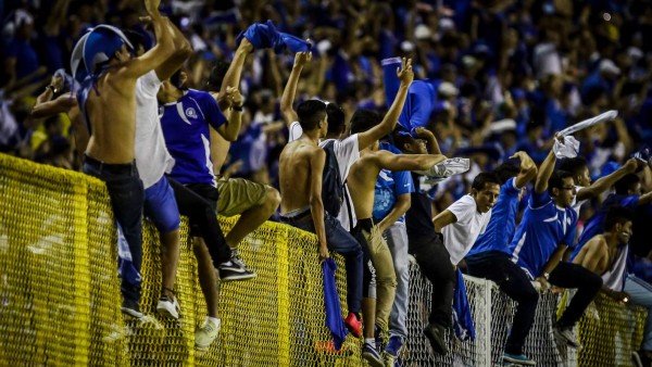 ¿El pasillo del infierno? La razón por la que le llaman ''Vietnam'' a un sector del Estadio Cuscatlán