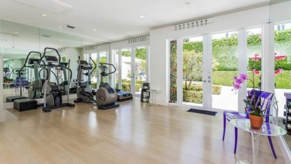 La 'casa maldita' de Shakira: Así es su ostentosa mansión en Miami que nadie quiere comprar