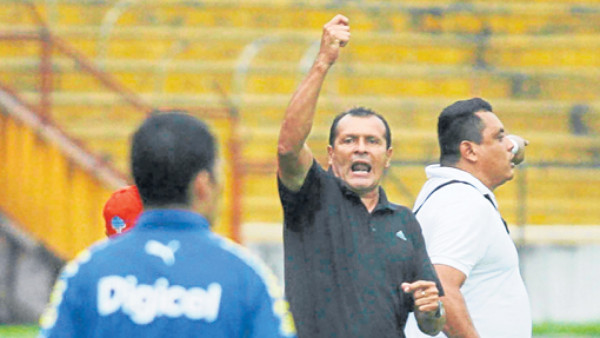 Wilmer Cruz desató su furia en segunda división