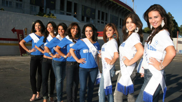 Bora no se perdió la fiesta catracha