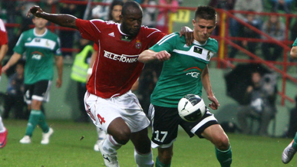 Chávez debuta con el Wisla